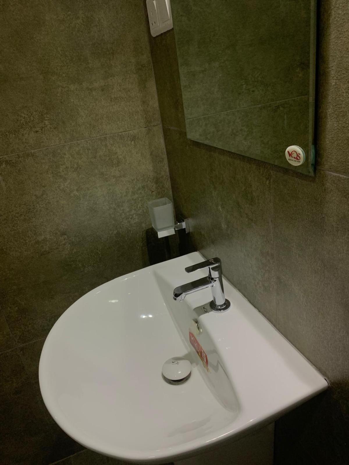 Sebastian Transit Villa With Free Shuttle Service To Airport Kotugoda Exterior foto
